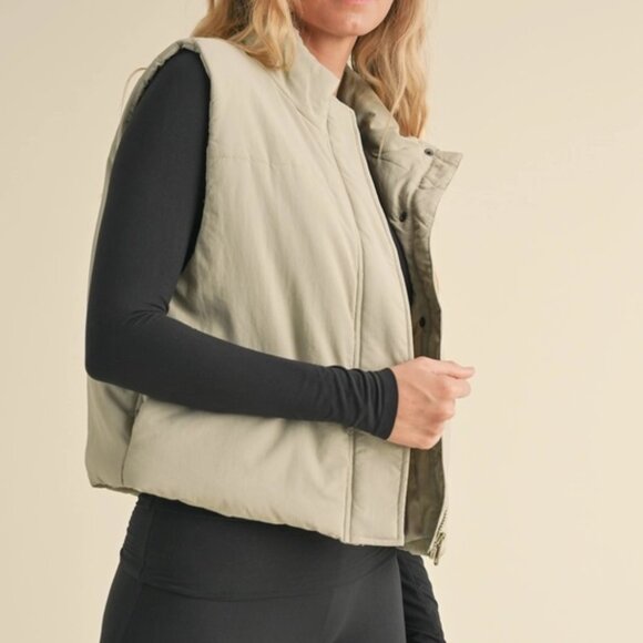 Chloe Puffer Vest | Women's Sage Green Layering Sleeveless Jacket | Fall Fashion - Picture 4 of 13